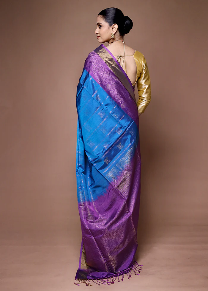 Blue Handloom Kanchipuram Pure Silk Saree With Blouse Piece - Image 3