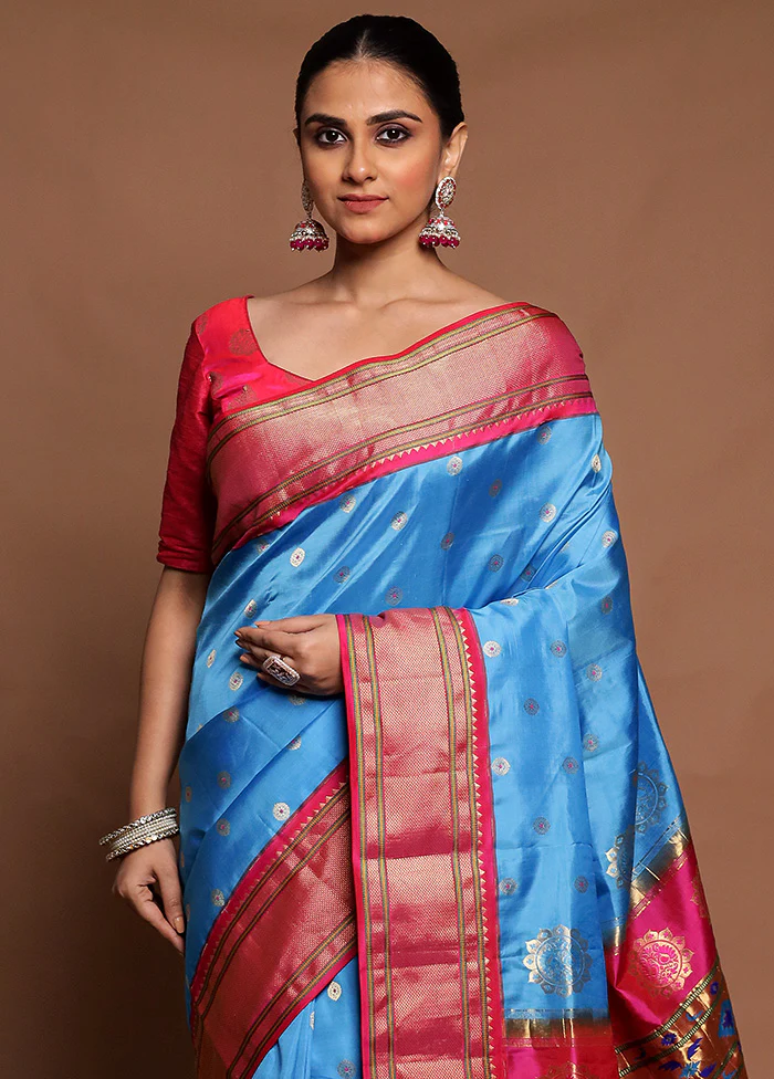 Blue Handloom Kanchipuram Pure Silk Saree With Blouse Piece - Image 2