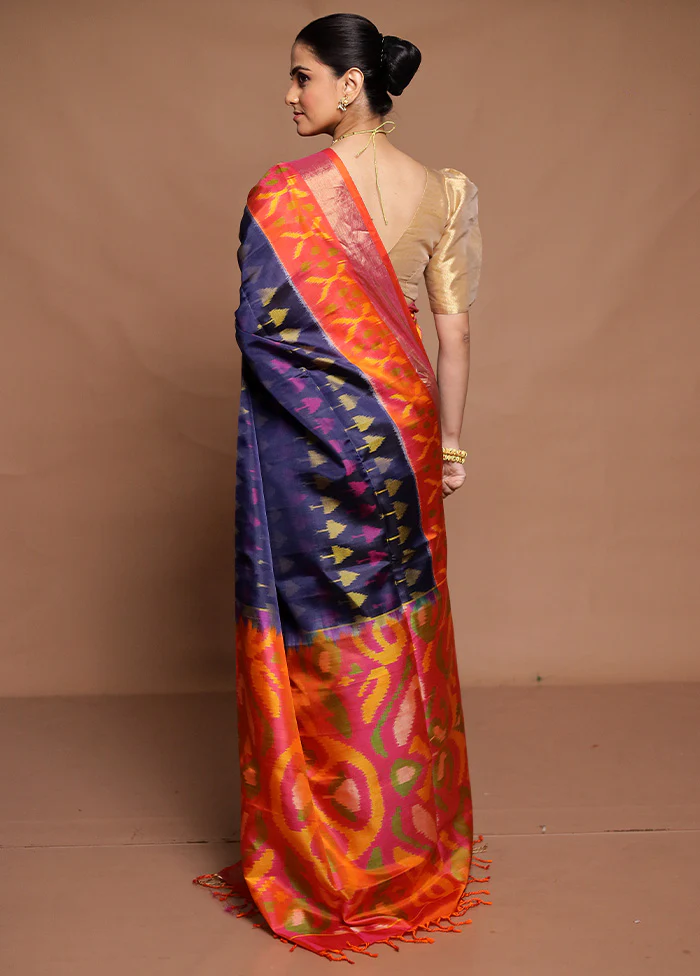 Blue Handloom Kanchipuram Pure Silk Saree With Blouse Piece - Image 3