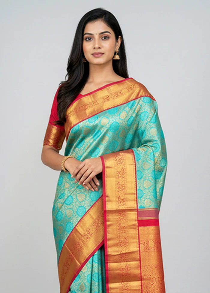 Blue Handloom Kanchipuram Pure Silk Saree With Blouse Piece - Image 2