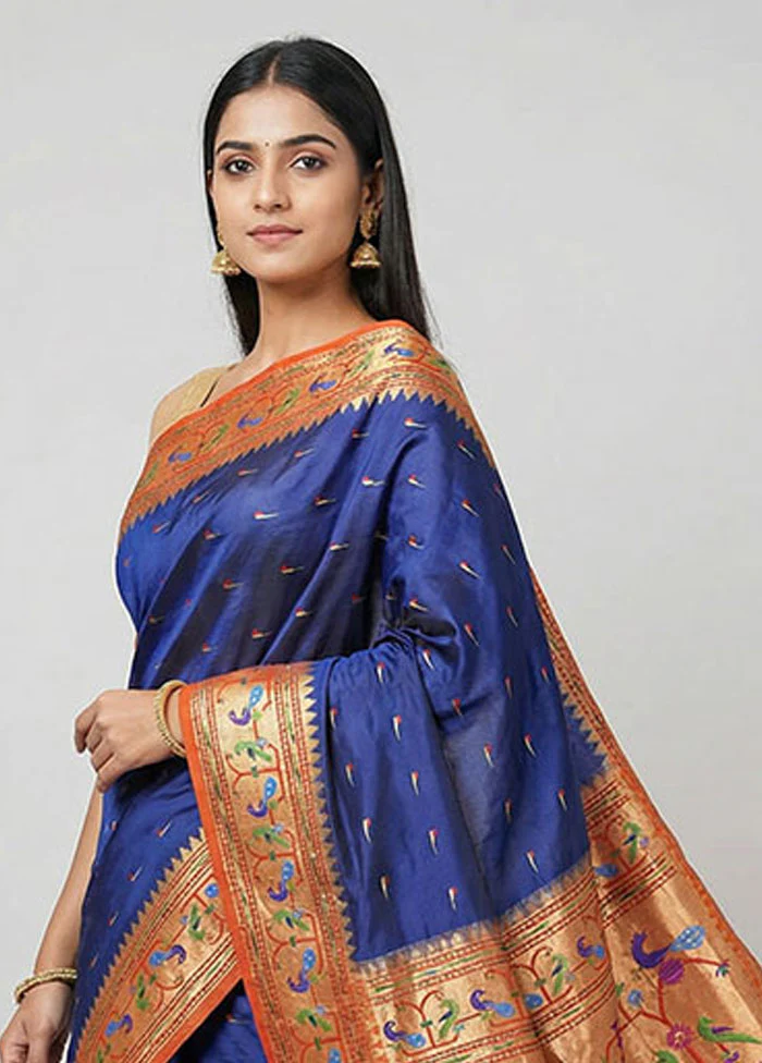 Blue Handloom Kanchipuram Pure Silk Saree With Blouse Piece - Image 2