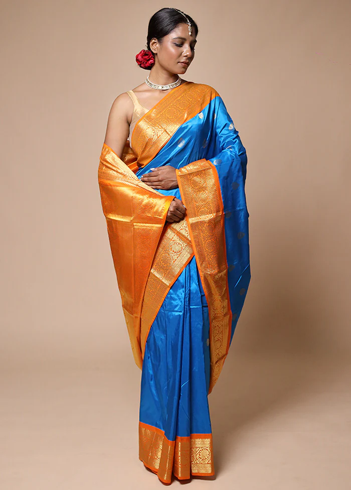 Blue Handloom Kanjivaram Pure Silk Saree With Blouse Piece - Image 2