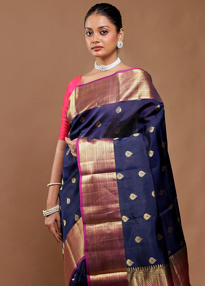 Blue Handloom Kanjivaram Pure Silk Saree With Blouse Piece - Image 2