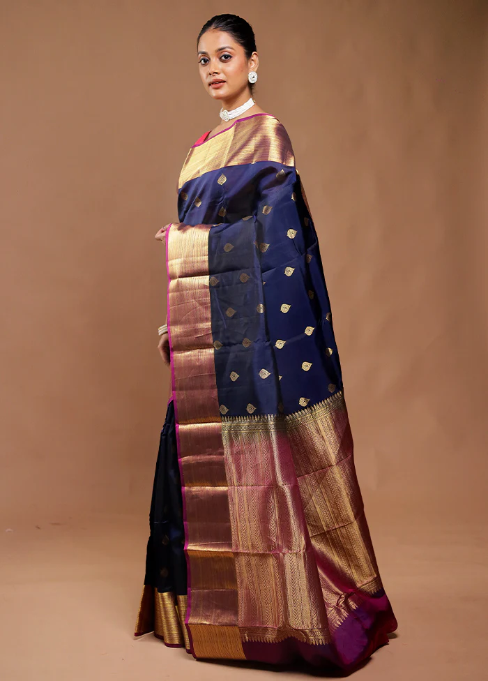 Blue Handloom Kanjivaram Pure Silk Saree With Blouse Piece - Image 4