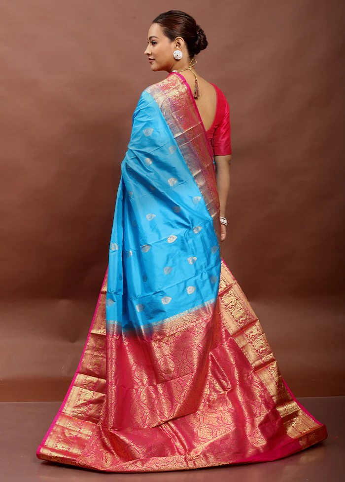 Blue Handloom Kanjivaram Pure Silk Saree With Blouse Piece - Image 3