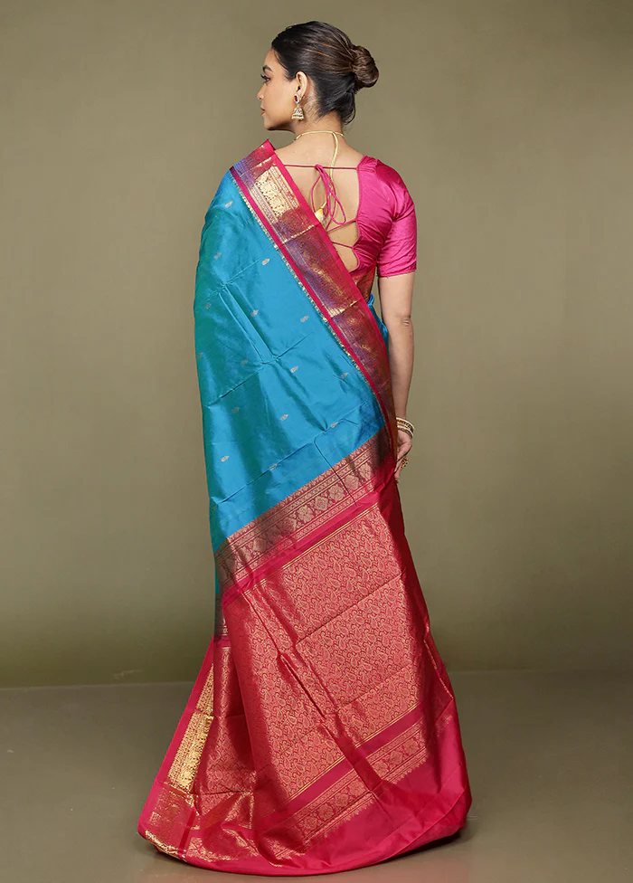 Blue Handloom Kanjivaram Pure Silk Saree With Blouse Piece - Image 3