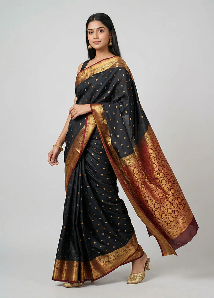 Blue Handloom Kanjivaram Pure Silk Saree With Blouse Piece