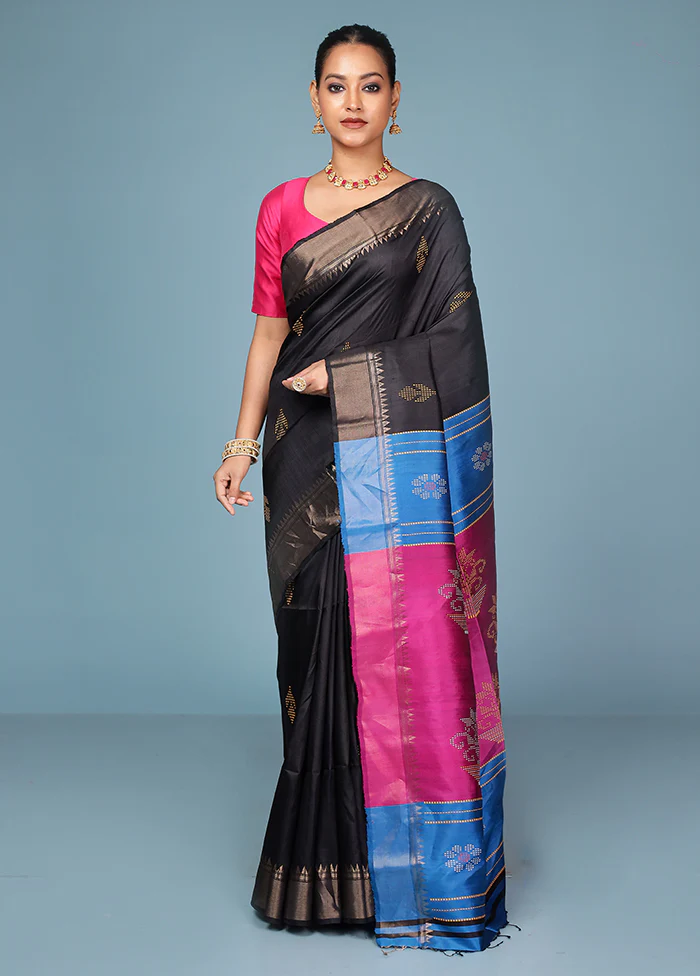 Black Handloom Kanjivaram Pure Silk Saree With Blouse Piece - Image 2