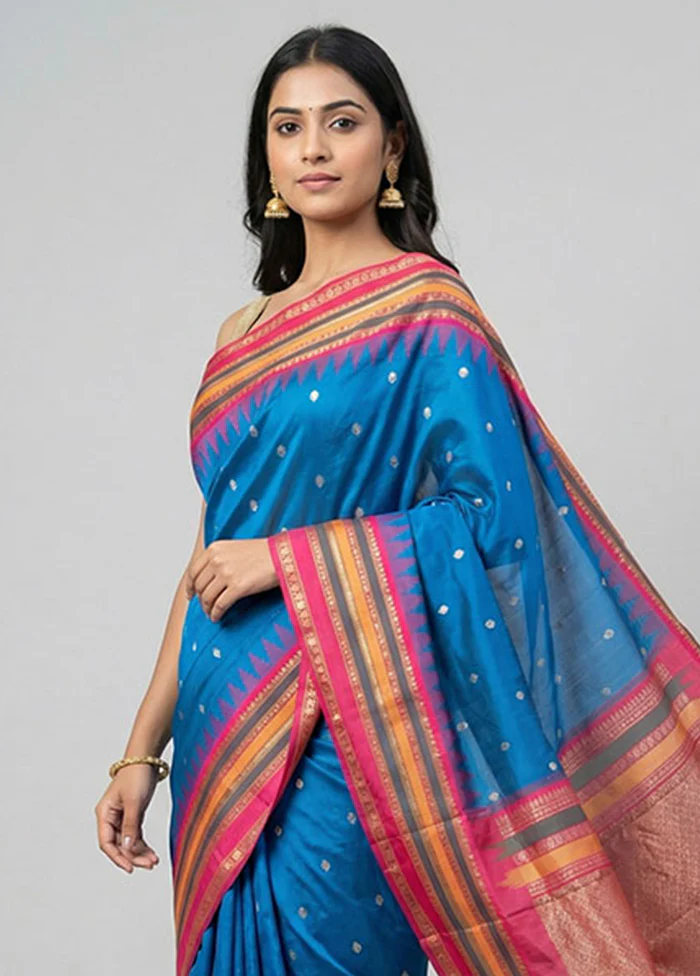 Blue Handloom Kanjivaram Silk Saree With Blouse Piece - Image 2
