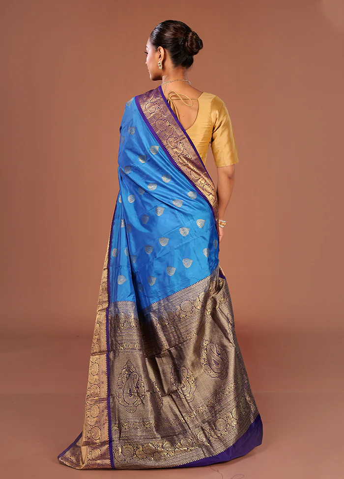 Blue Handloom Kanjivaram Pure Silk Saree With Blouse Piece - Image 3