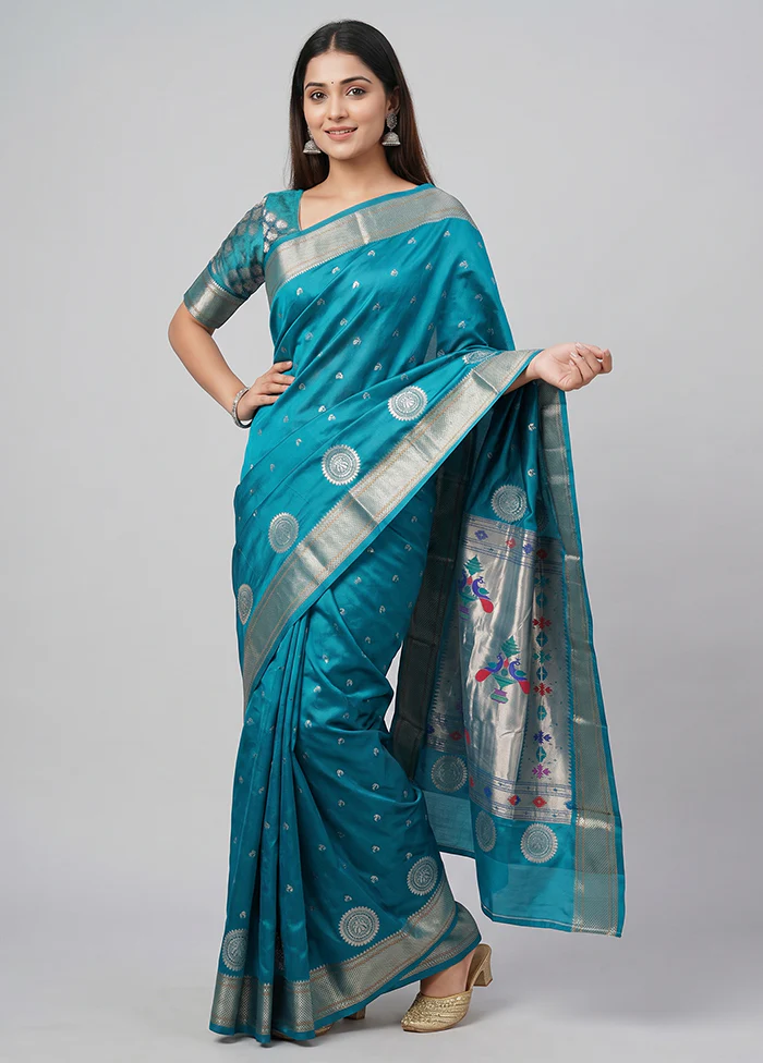 Blue Handloom Kanjivaram Pure Silk Saree With Blouse Piece