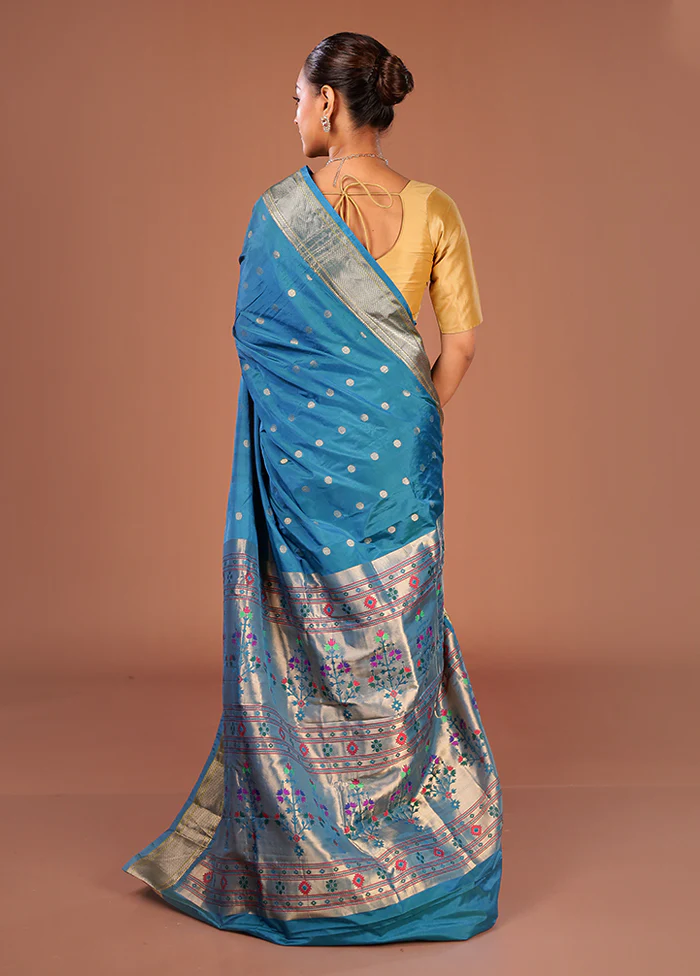 Blue Handloom Kanjivaram Pure Silk Saree With Blouse Piece - Image 3