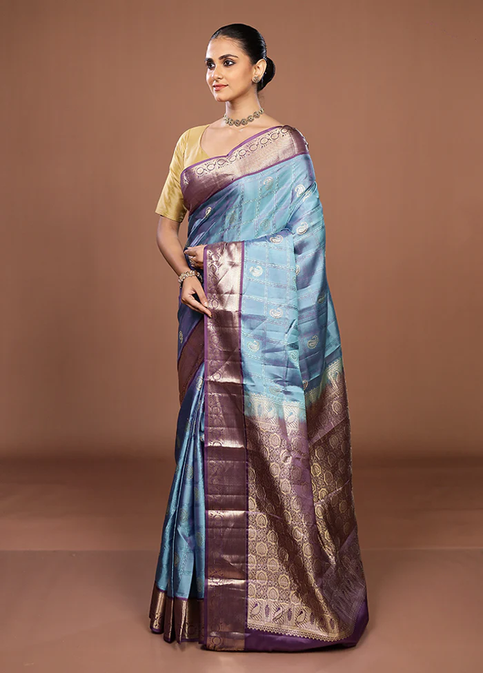 Blue Handloom Kanjivaram Pure Silk Saree With Blouse Piece - Image 4