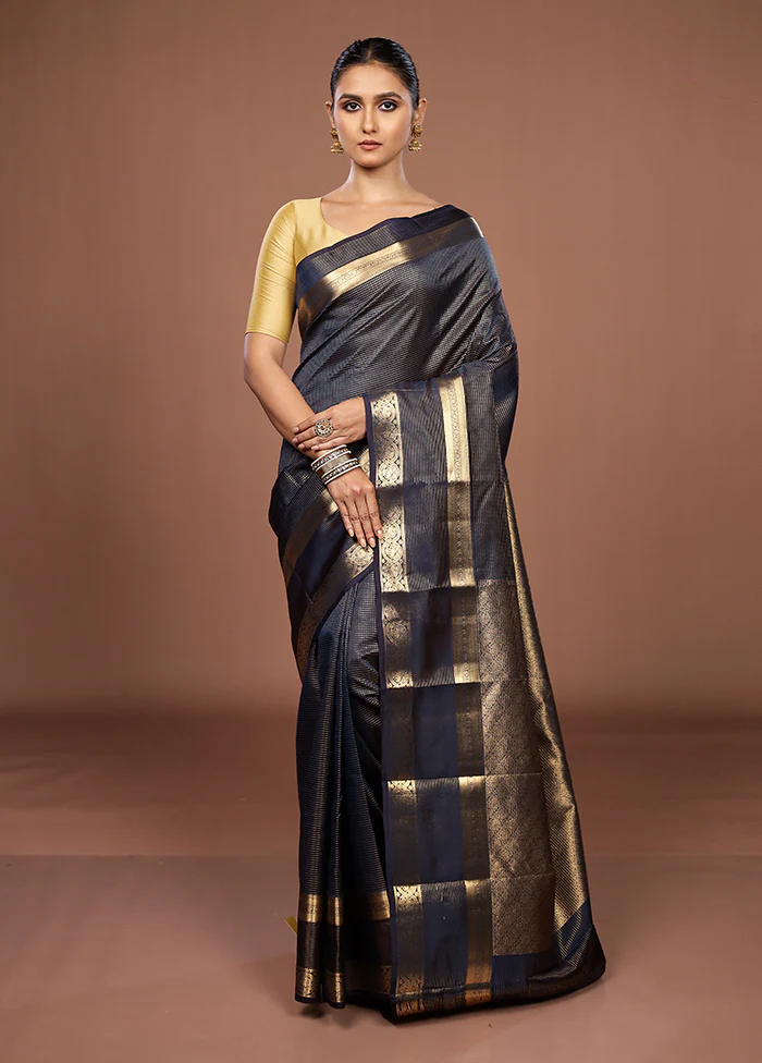 Blue Handloom Kanjivaram Pure Silk Saree With Blouse Piece - Image 2