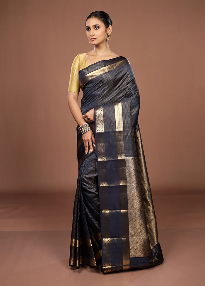Blue Handloom Kanjivaram Pure Silk Saree With Blouse Piece - Image 4