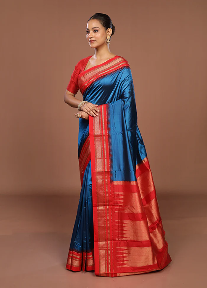 Blue Handloom Kanjivaram Pure Silk Saree With Blouse Piece - Image 4