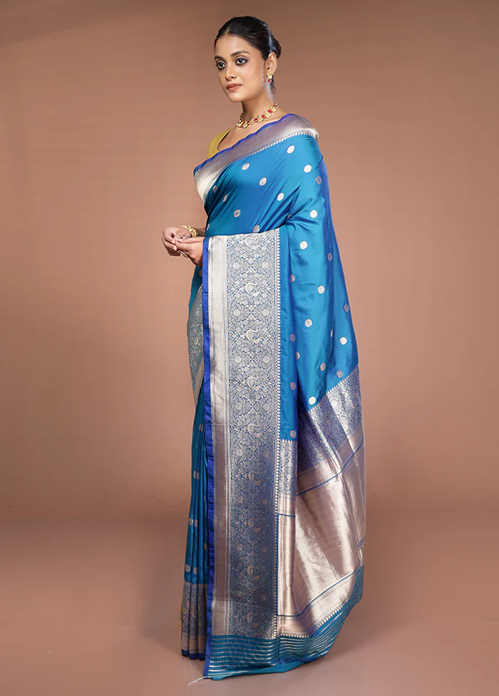 Blue Handloom Katan Pure Silk Saree With Blouse Piece - Image 4
