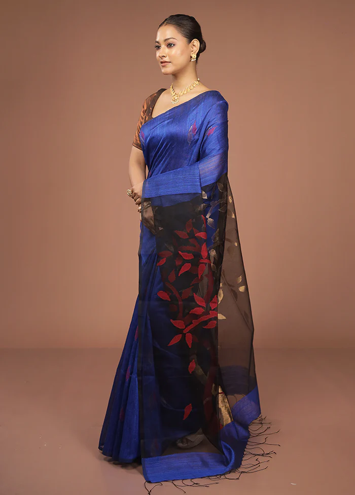 Blue Handloom Matka Pure Silk Saree With Blouse Piece - Image 4