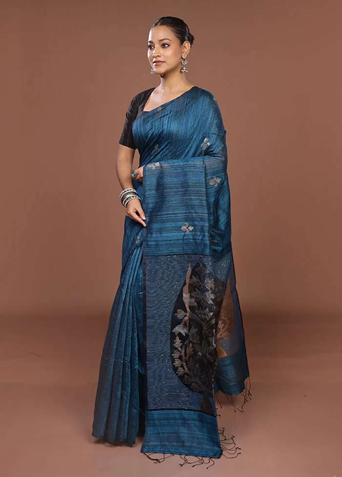 Blue Handloom Matka Pure Silk Saree With Blouse Piece - Image 4