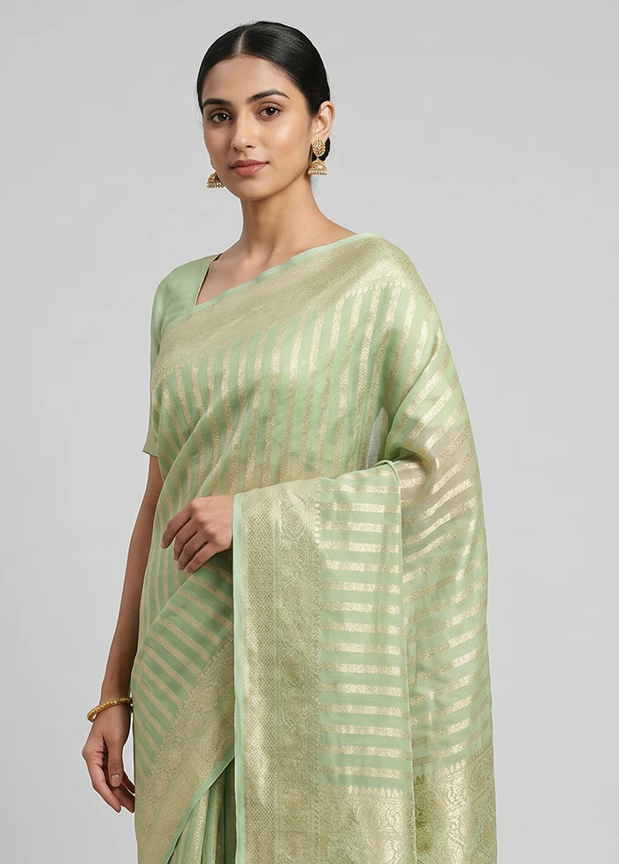 Blue Handloom Pure Georgette Saree With Blouse Piece - Image 2