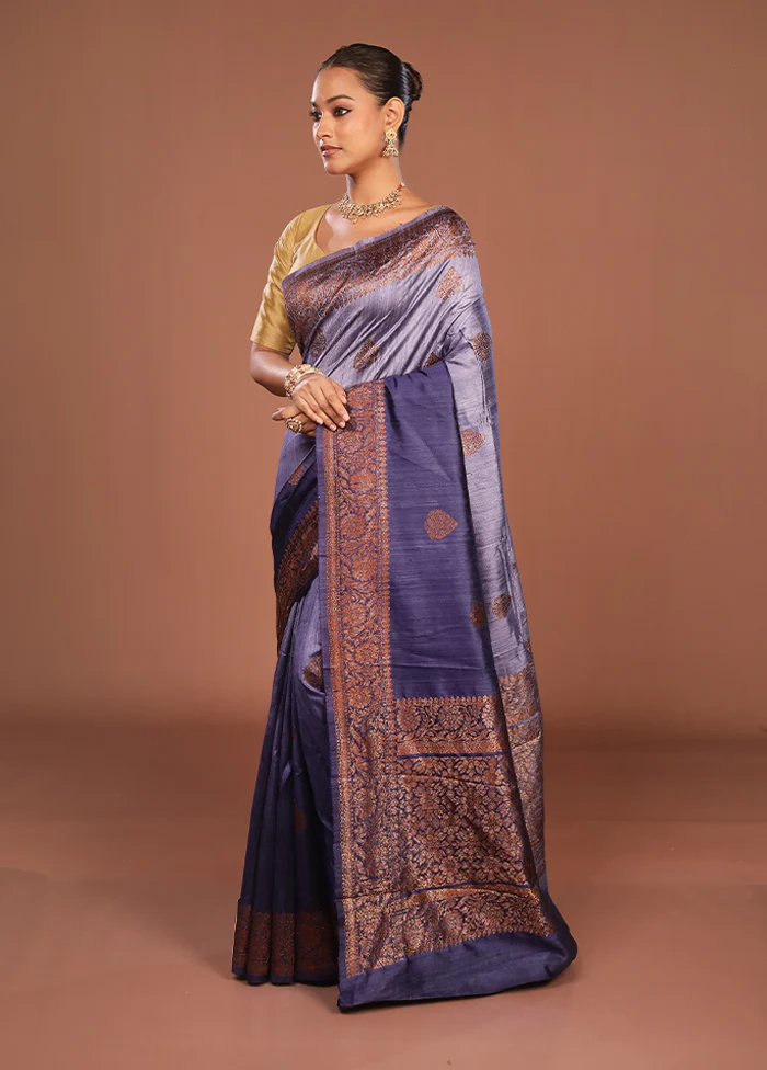 Blue Handloom Tussar Pure Silk Saree With Blouse Piece - Image 4