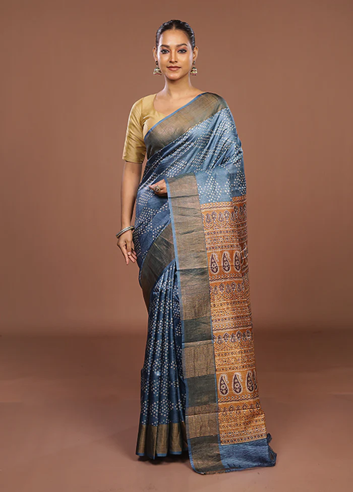 Blue Handloom Tussar Pure Silk Saree With Blouse Piece - Image 2