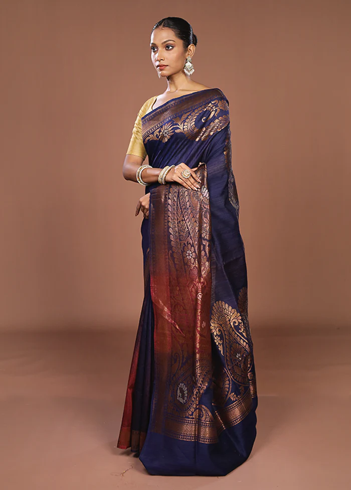 Blue Handloom Tussar Pure Silk Saree With Blouse Piece - Image 4