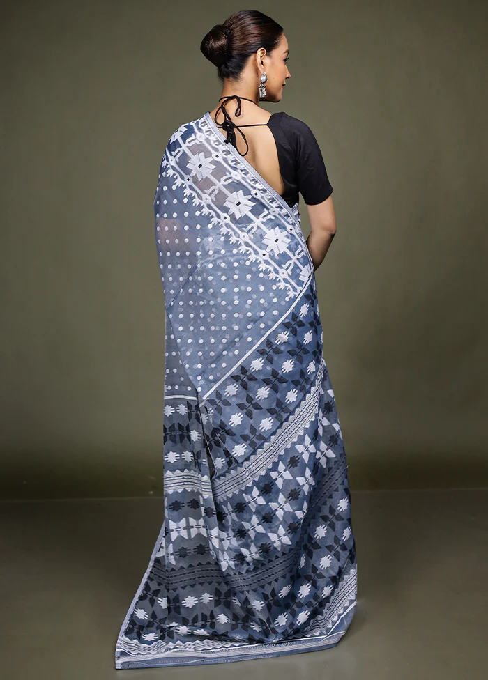 Blue Tant Jamdani Saree Without Blouse Piece - Image 3