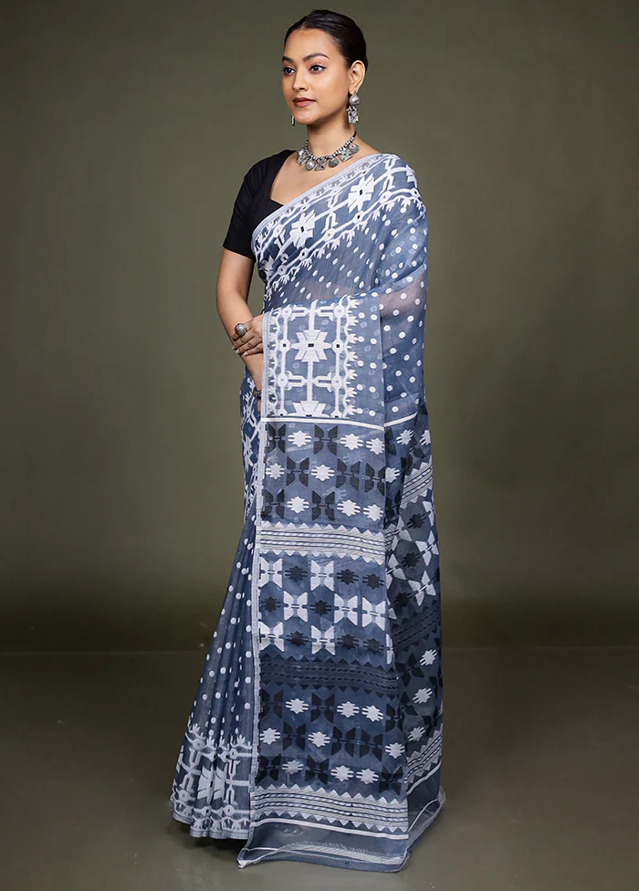 Blue Tant Jamdani Saree Without Blouse Piece - Image 4