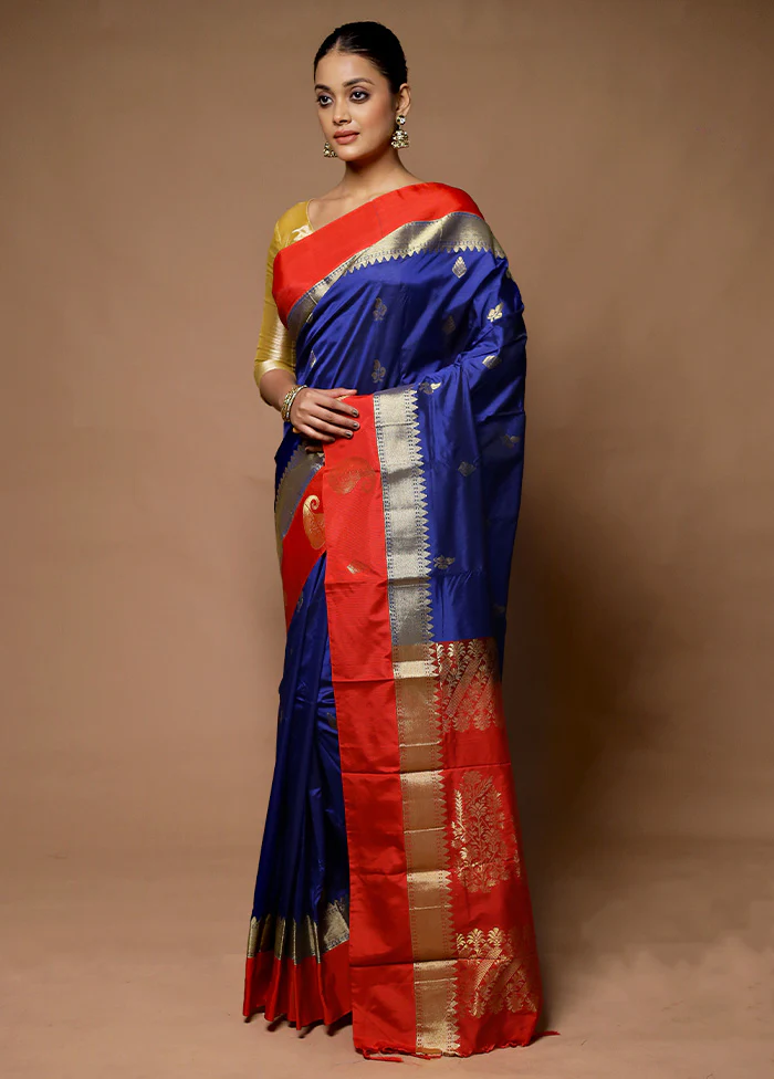 Blue Kanjivaram Silk Saree With Blouse Piece - Image 4