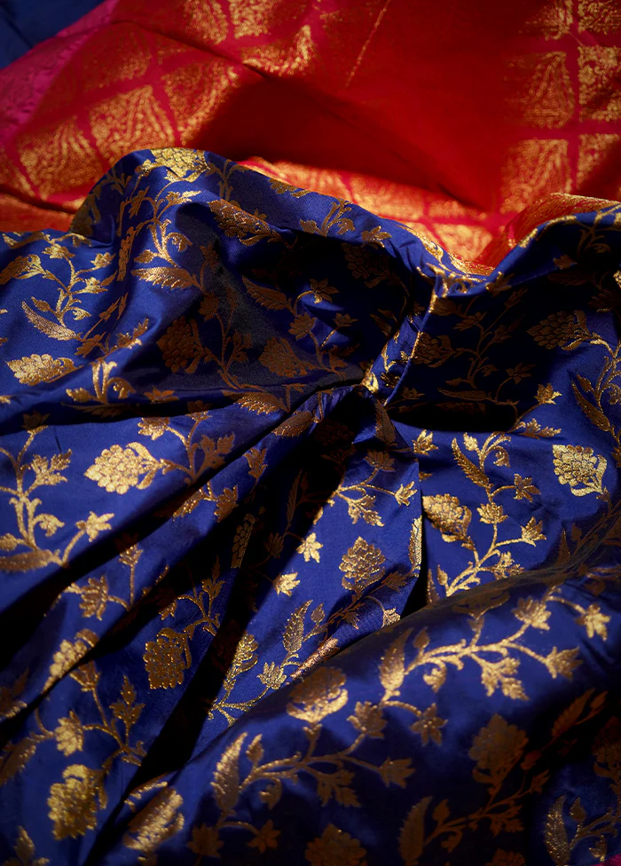 Blue Kanjivaram Silk Saree With Blouse Piece - Image 2