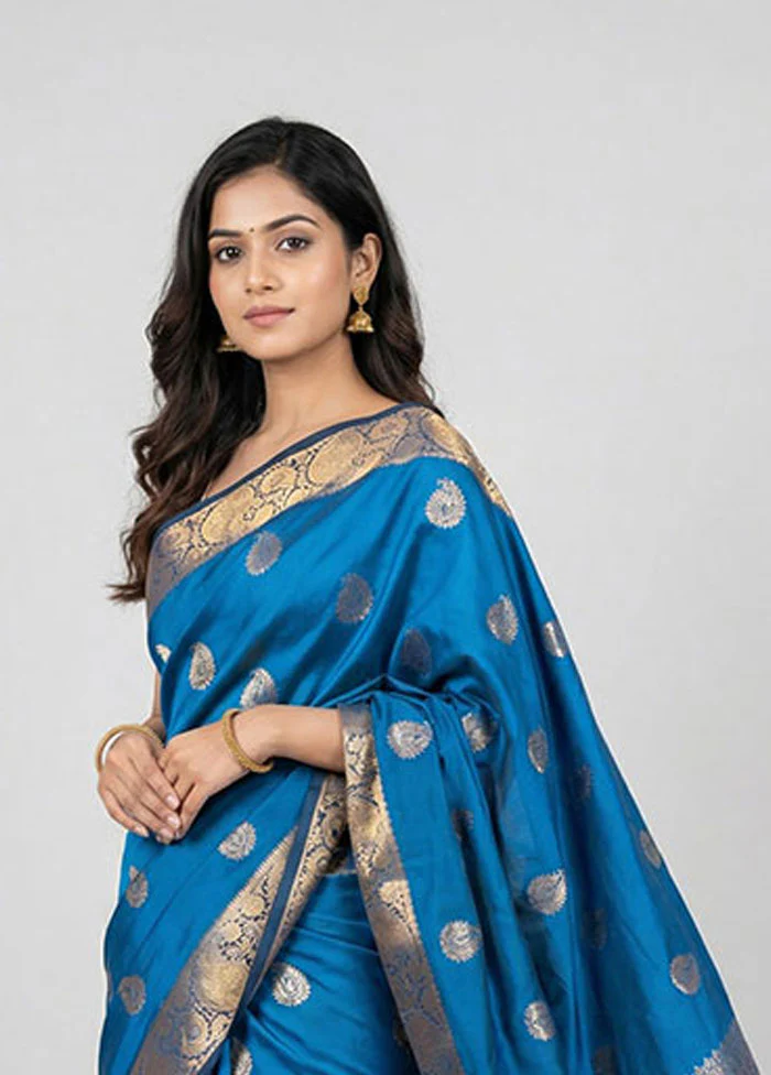 Blue Kanjivaram Silk Saree With Blouse Piece - Image 2