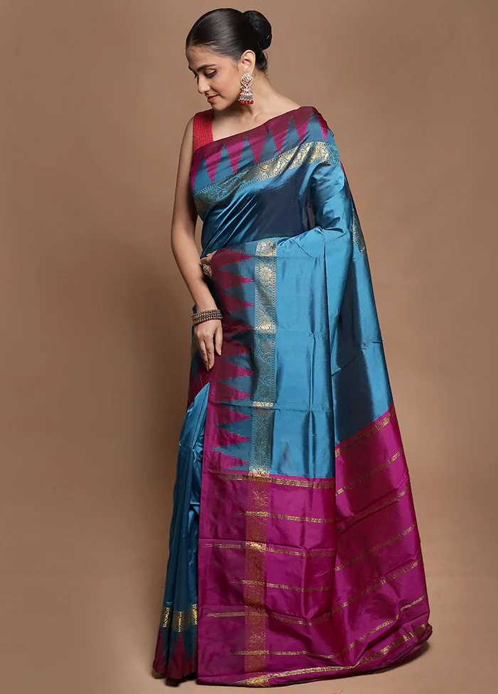 Blue Kanjivaram Silk Saree With Blouse Piece - Image 4