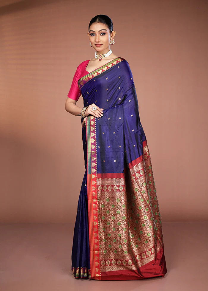 Blue Kanjivaram Silk Saree With Blouse Piece - Image 4