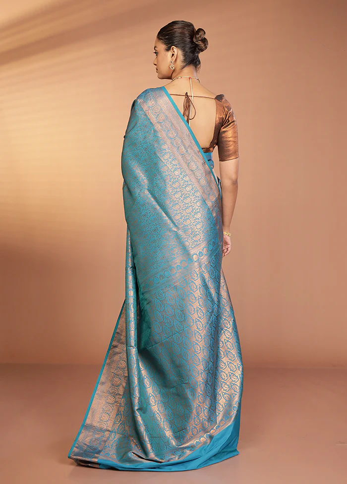 Blue Kanjivaram Silk Saree With Blouse Piece - Image 3