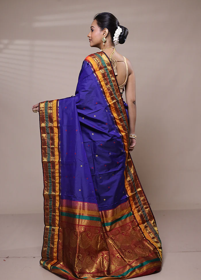 Blue Kanjivaram Silk Saree With Blouse Piece - Image 3