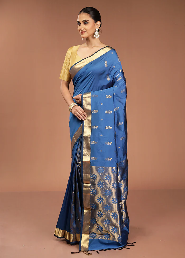 Blue Kanjivaram Silk Saree With Blouse Piece - Image 4