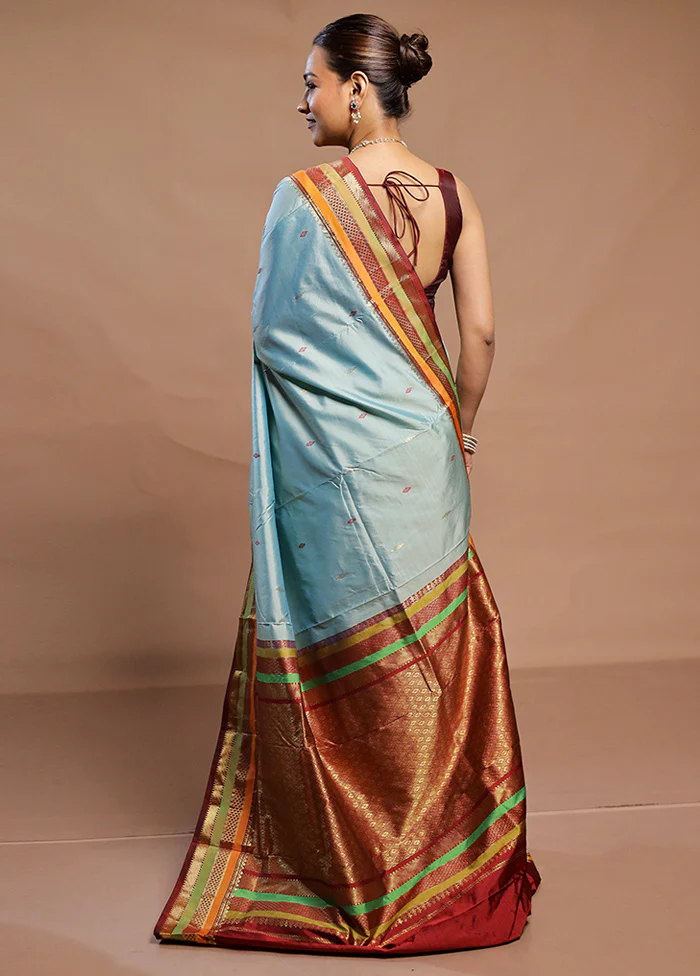 Blue Kanjivaram Silk Saree With Blouse Piece - Image 3