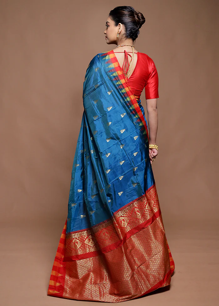 Blue Kanjivaram Silk Saree With Blouse Piece - Image 3