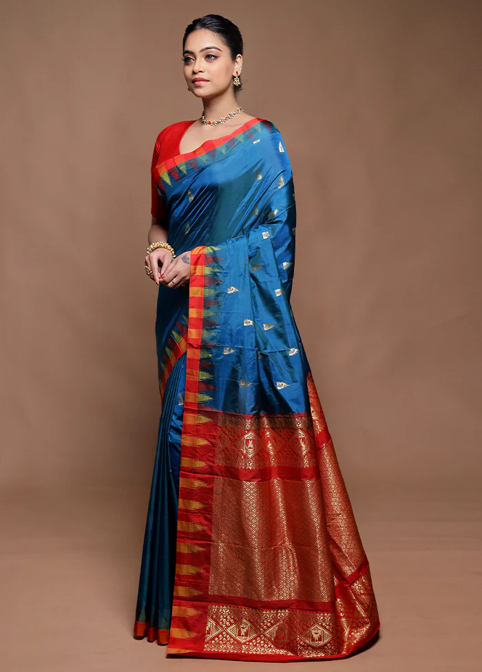 Blue Kanjivaram Silk Saree With Blouse Piece - Image 4