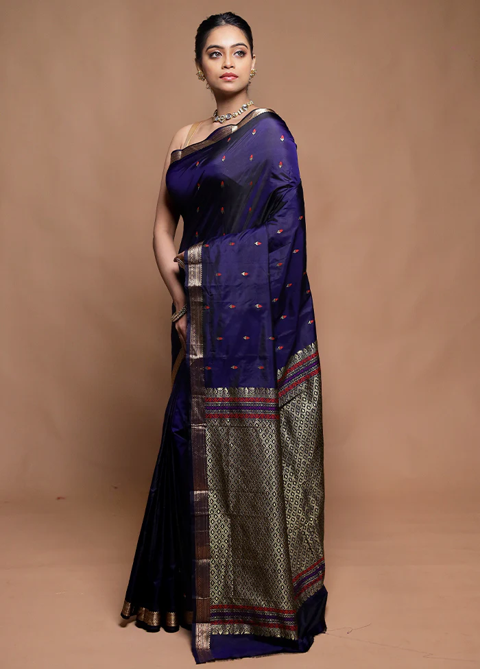Blue Kanjivaram Silk Saree With Blouse Piece - Image 4