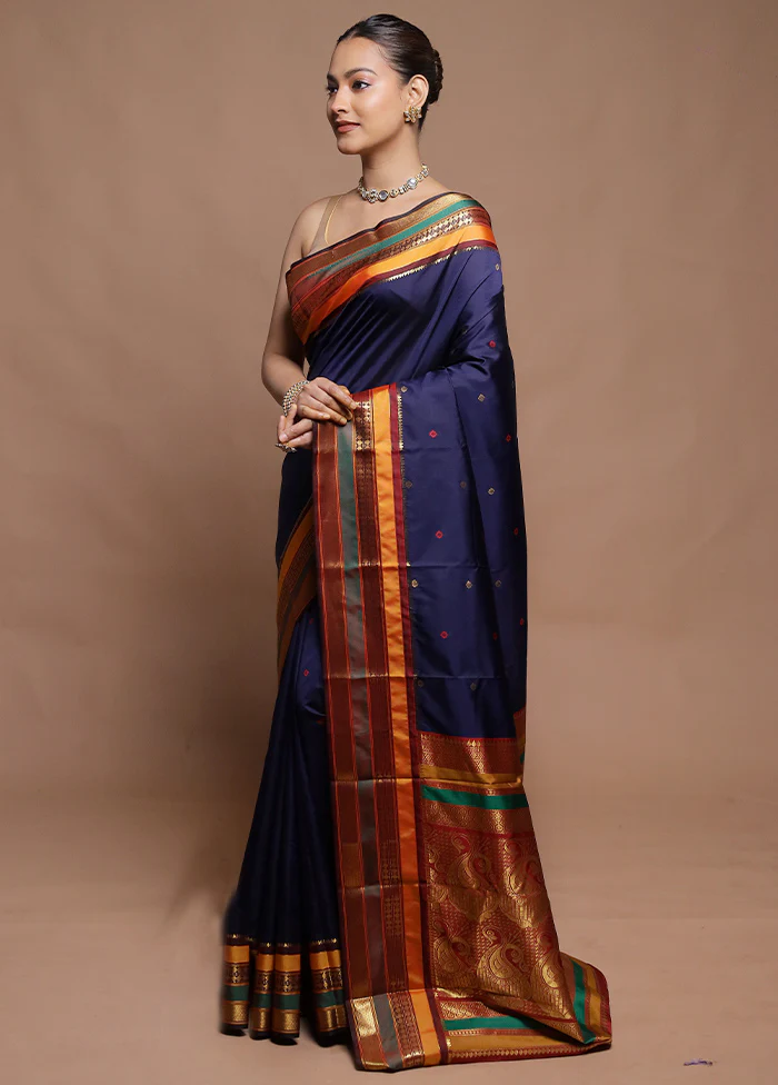Blue Kanjivaram Silk Saree With Blouse Piece - Image 4