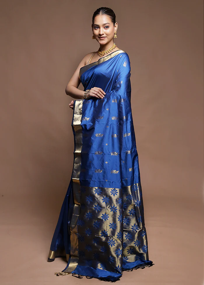 Blue Kanjivaram Silk Saree With Blouse Piece - Image 4