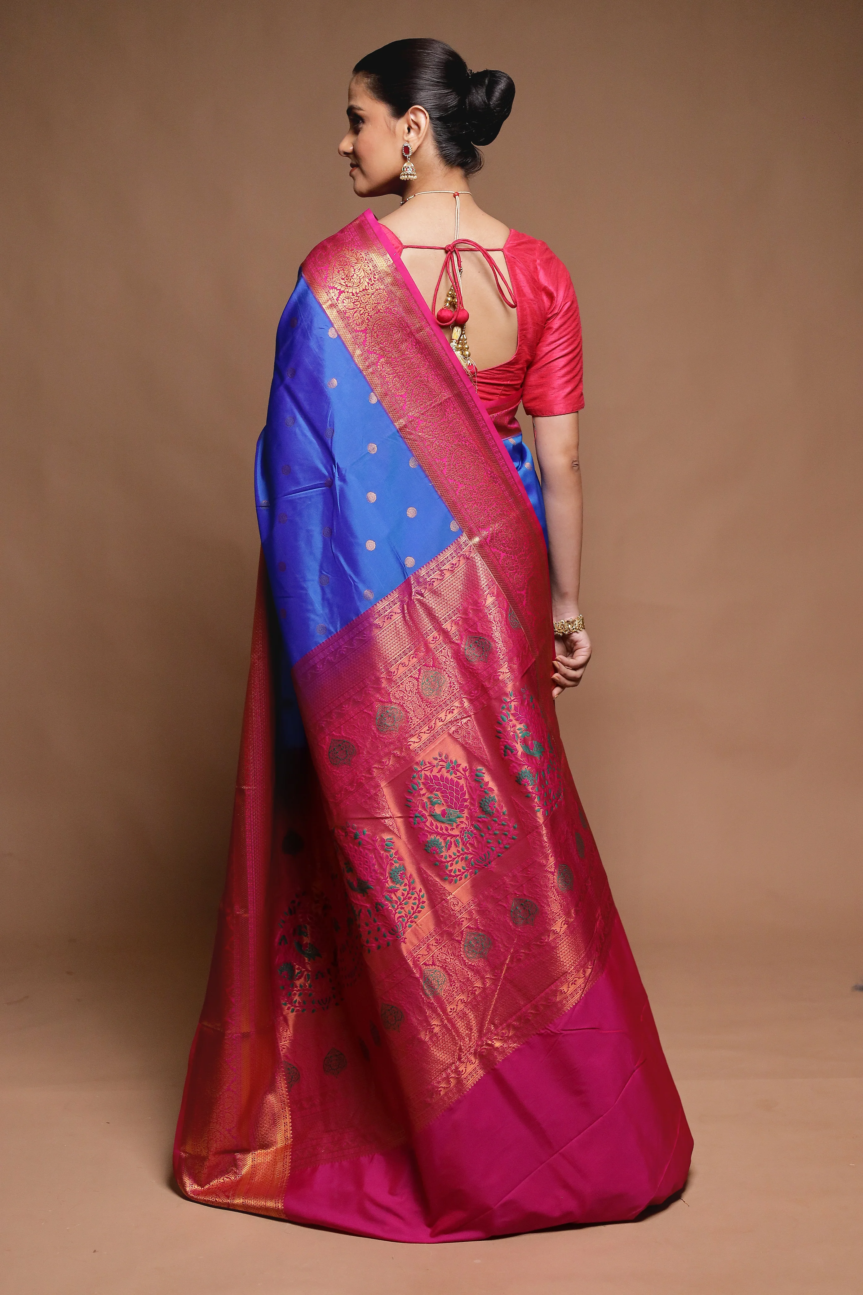 Blue Kanjivaram Silk Saree With Blouse Piece - Image 3