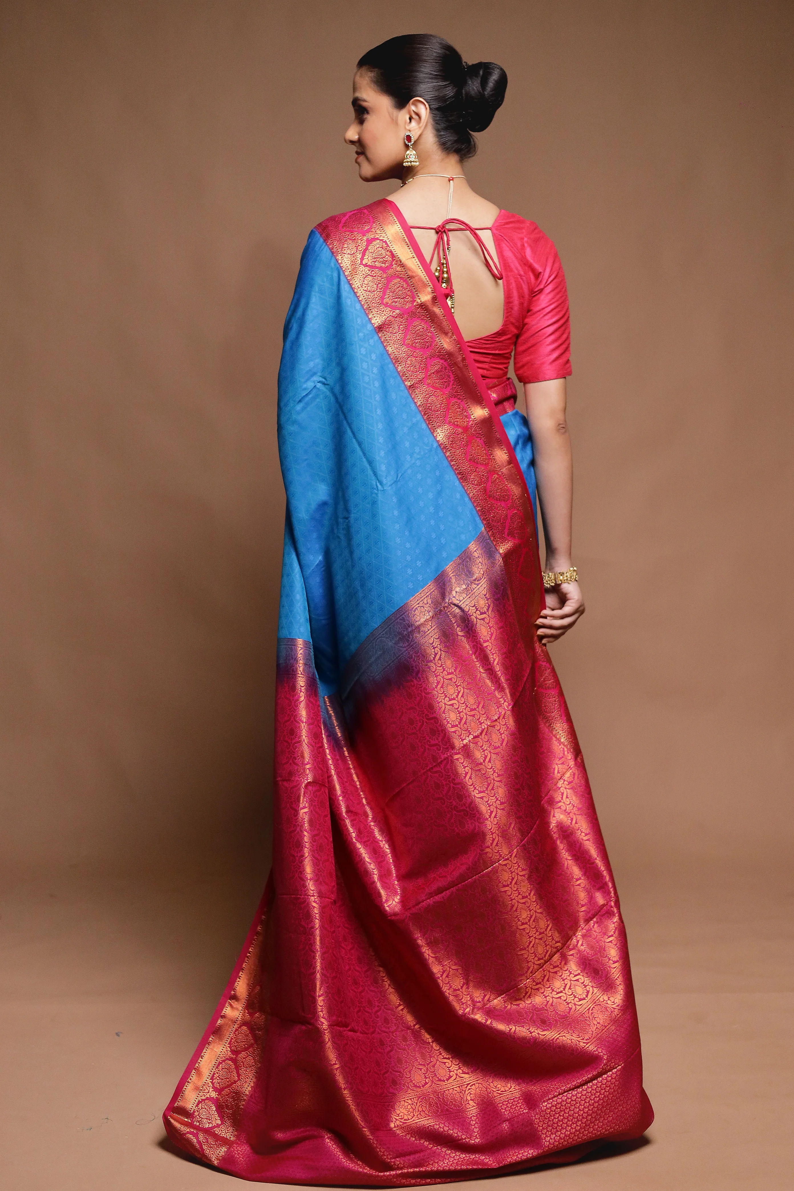 Blue Kanjivaram Silk Saree With Blouse Piece - Image 3