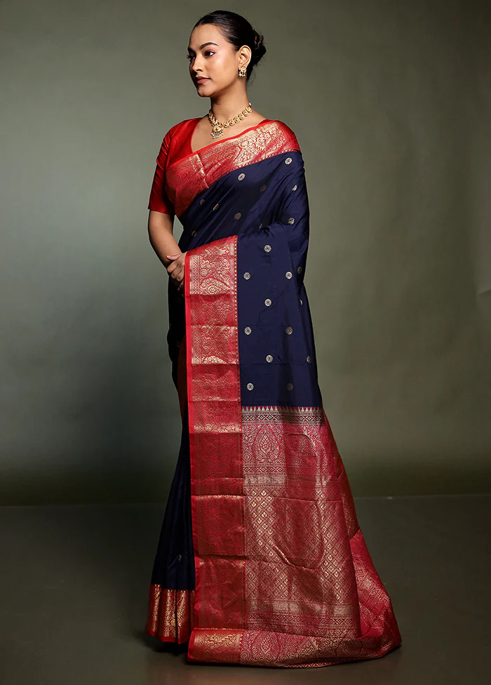 Blue Kanjivaram Silk Saree With Blouse Piece - Image 4