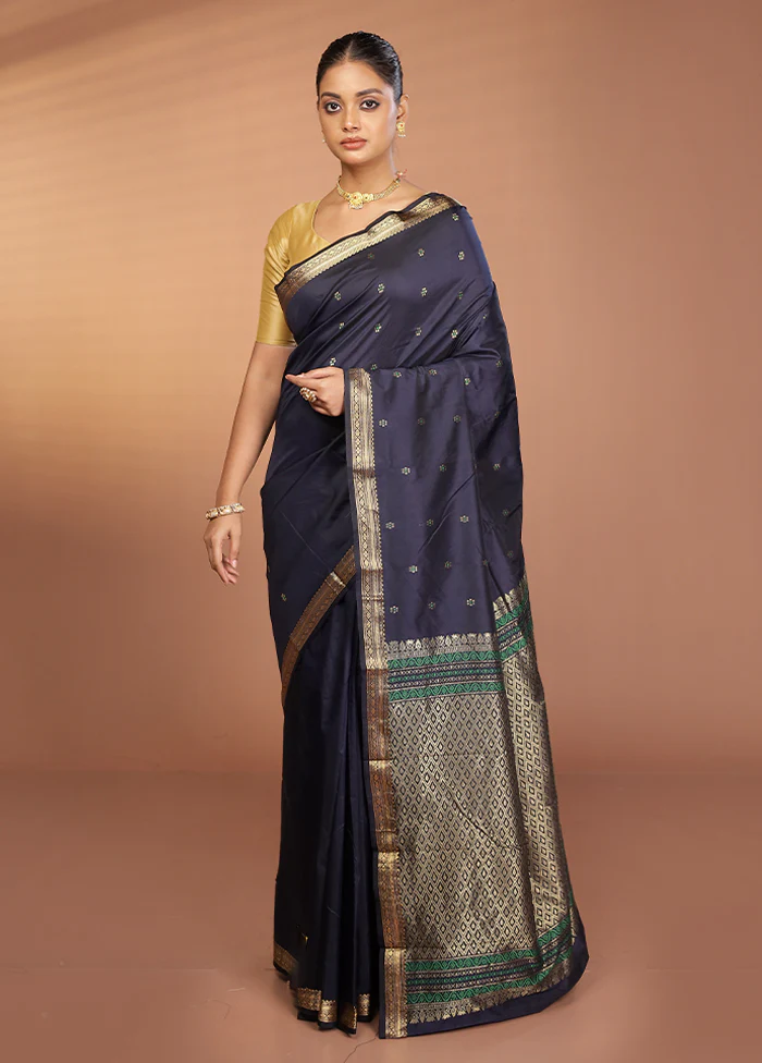 Blue Kanjivaram Silk Saree With Blouse Piece - Image 2