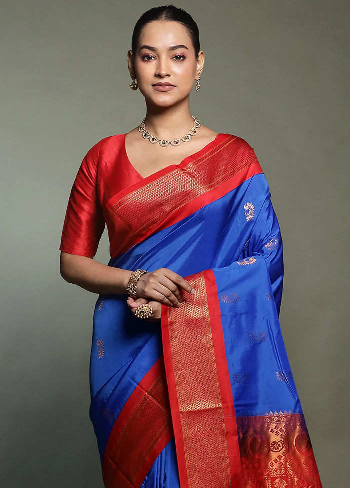 Blue Kanjivaram Silk Saree With Blouse Piece - Image 2
