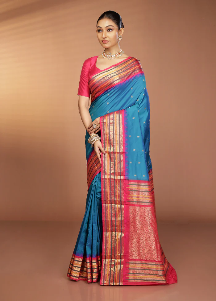 Blue Kanjivaram Silk Saree With Blouse Piece - Image 4