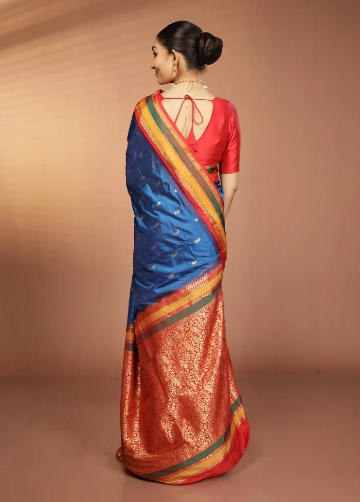 Blue Kanjivaram Silk Saree With Blouse Piece - Image 3